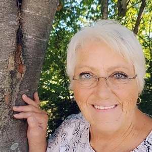 Meet your Posher, Janet